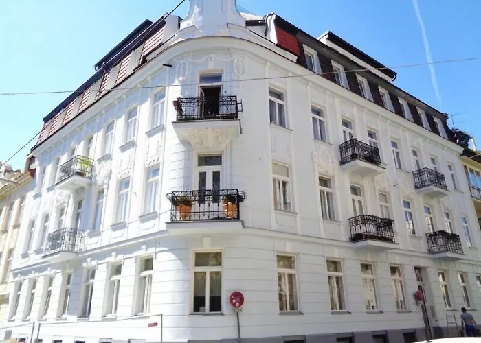 Leuhusen Collection Vienna, * فيينا