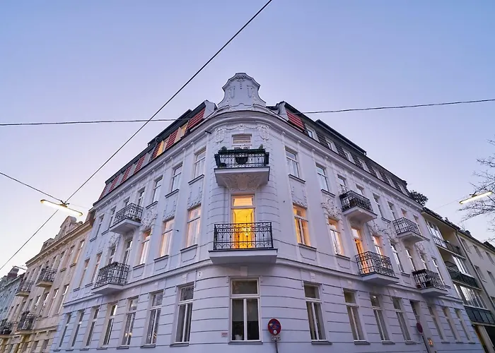 Leuhusen Collection Vienna, *