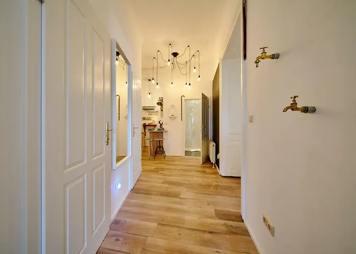 Leuhusen Collection Vienna, Apartment Vienna